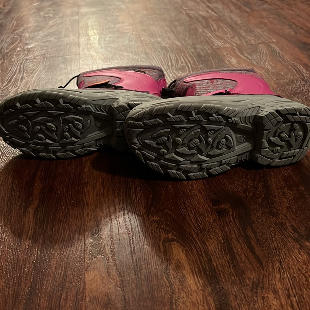 The North Face boots - Picture 7 of 8